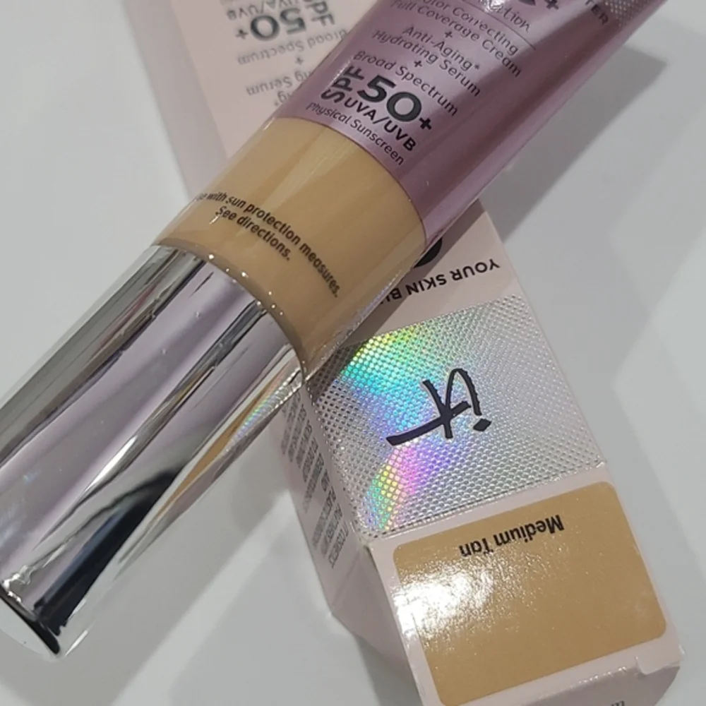 1/2 PRICE ✅ It Cosmetics CC+ Illumination SPF 50+ Anti-Aging ✨Exp 2026 NIB